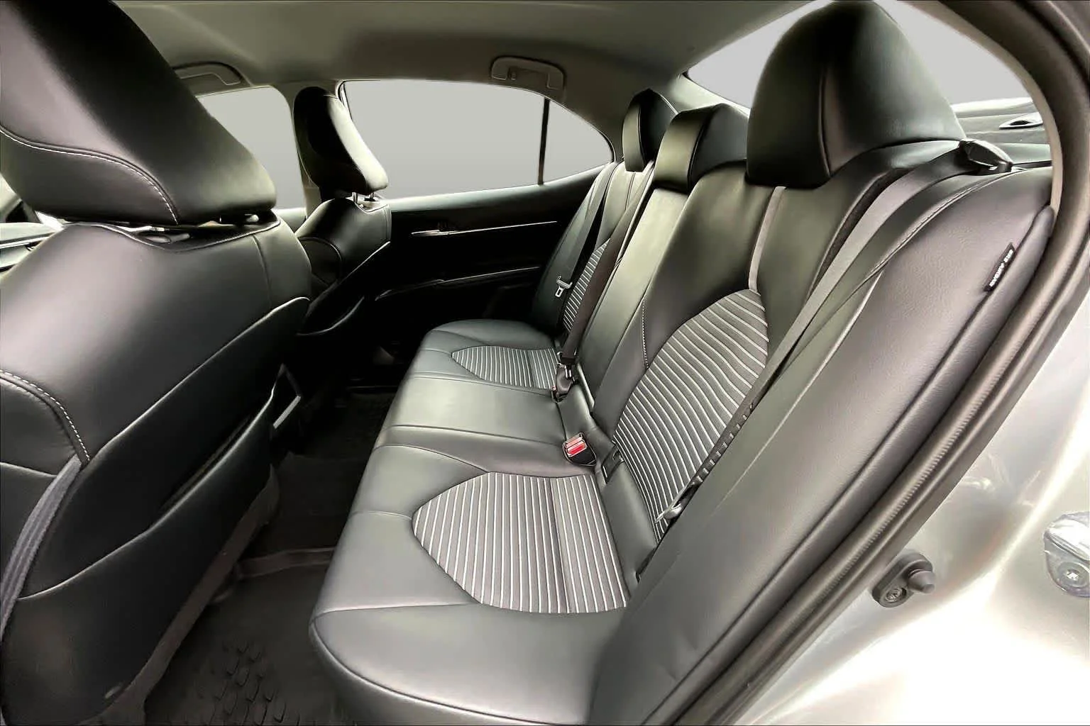 Used 2023 Celestial Silver Metallic Toyota SE image 19
