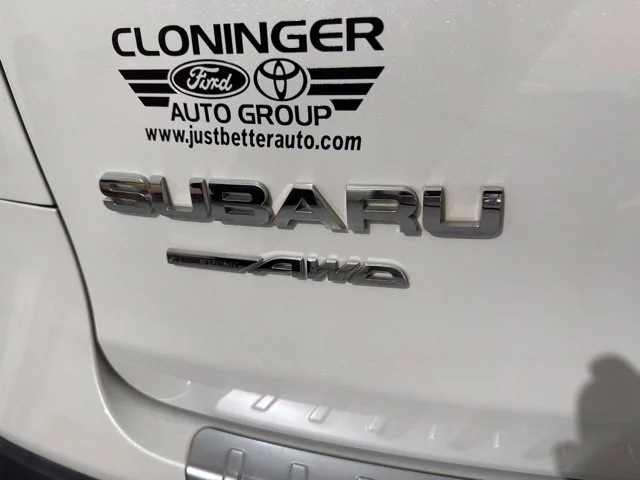 Used 2021 White Subaru Limited image 9