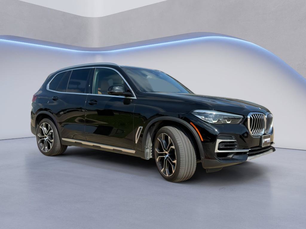 Used 2022 Jet Black BMW sDrive40i image 9