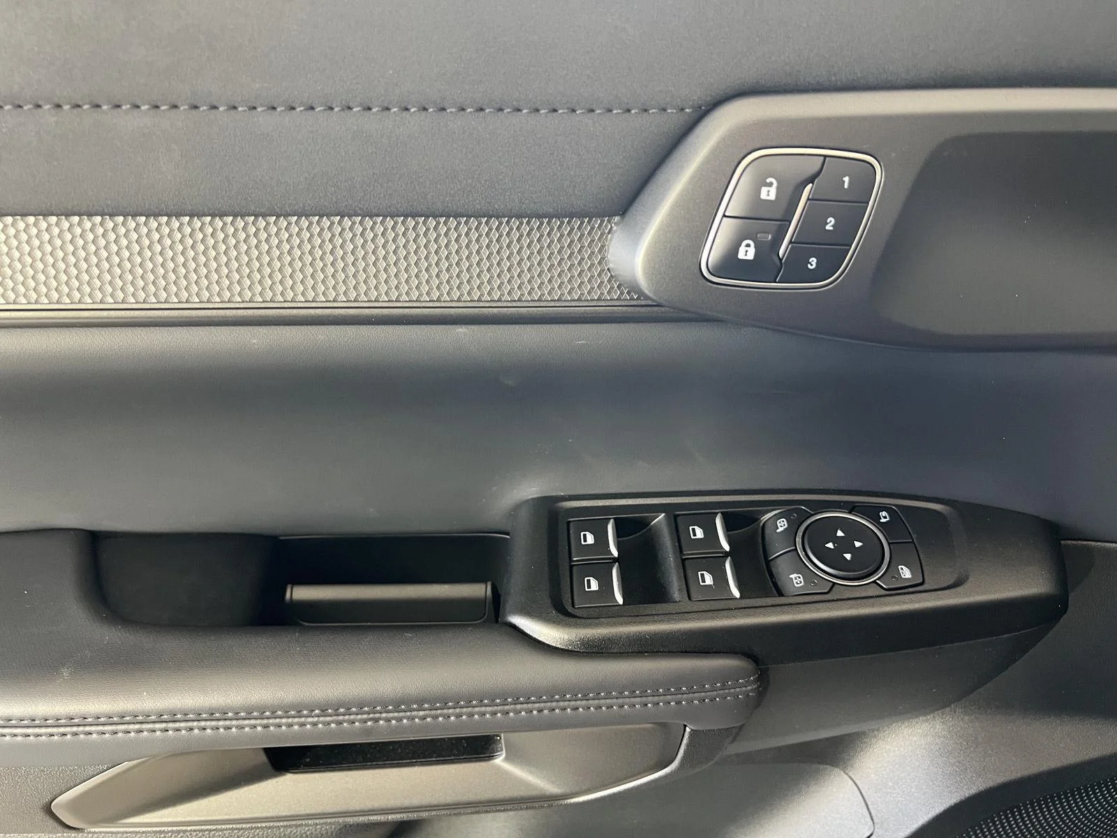 Used 2025 Oxford White Ford Raptor image 14