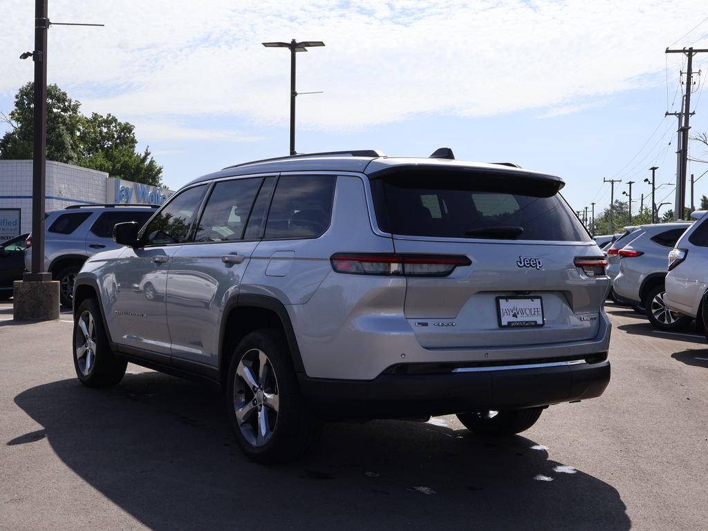 Used 2021 Silver Jeep Limited image 5