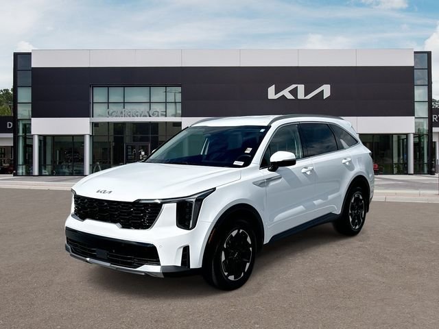 Used 2025 White Kia S image 4