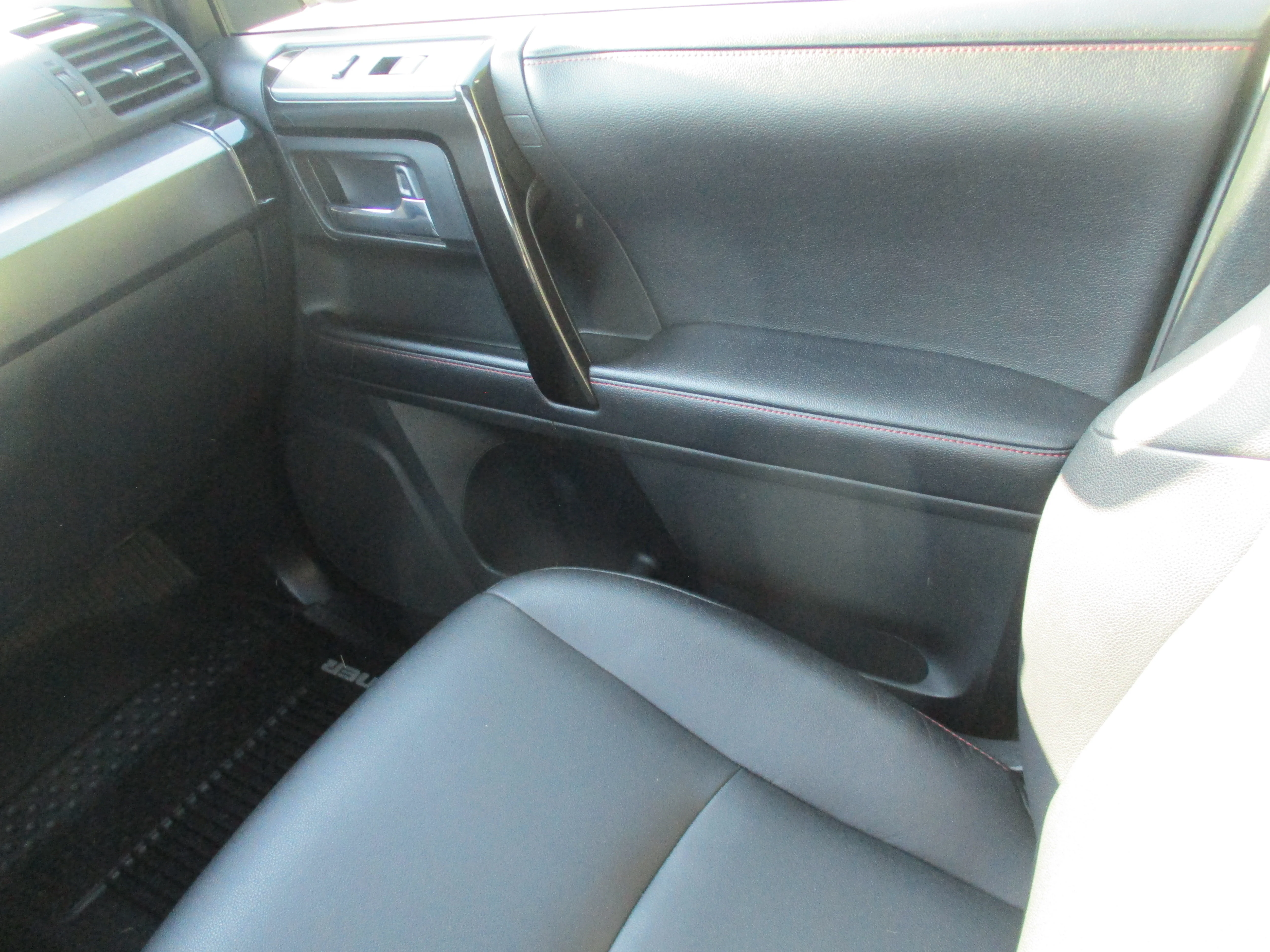 Used 2017 SUPER WHITE Toyota  image 23