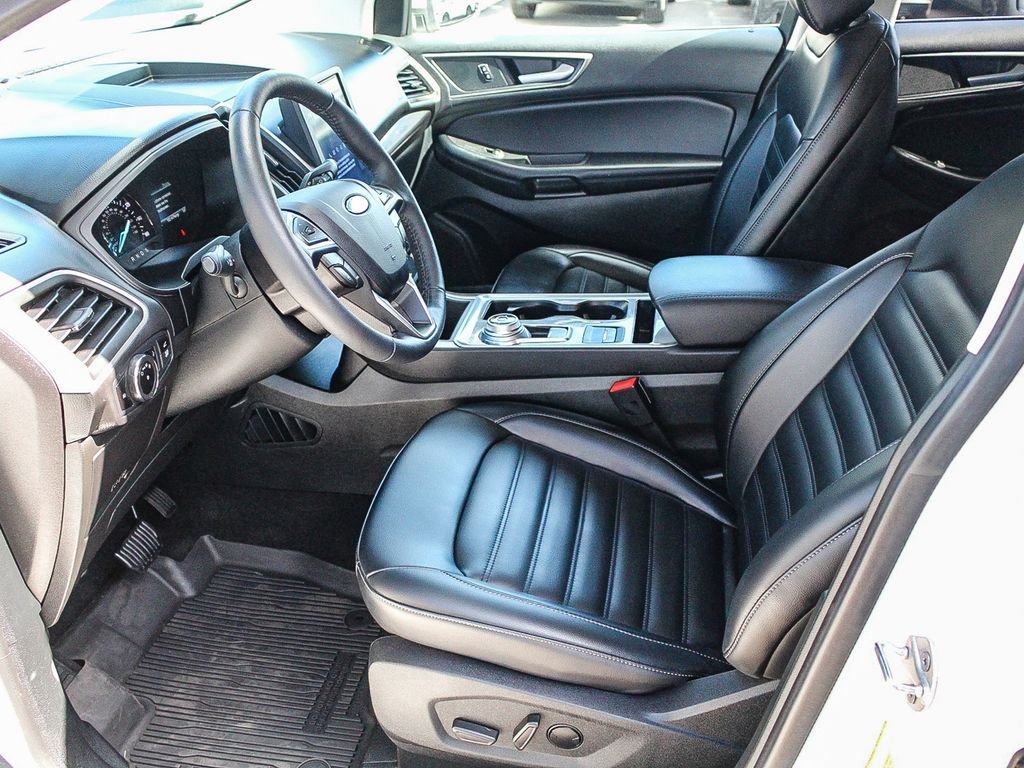 Used 2023 White Ford SEL image 21