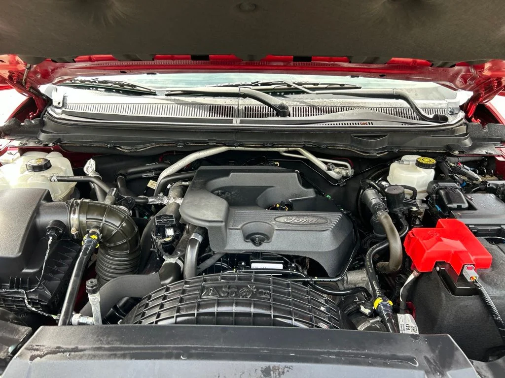 Used 2020 Red Ford Lariat image 28