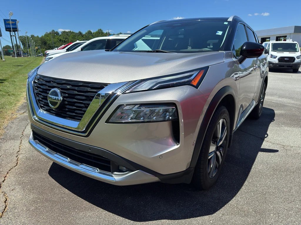 2021 Nissan Rogue Platinum AWD's photo