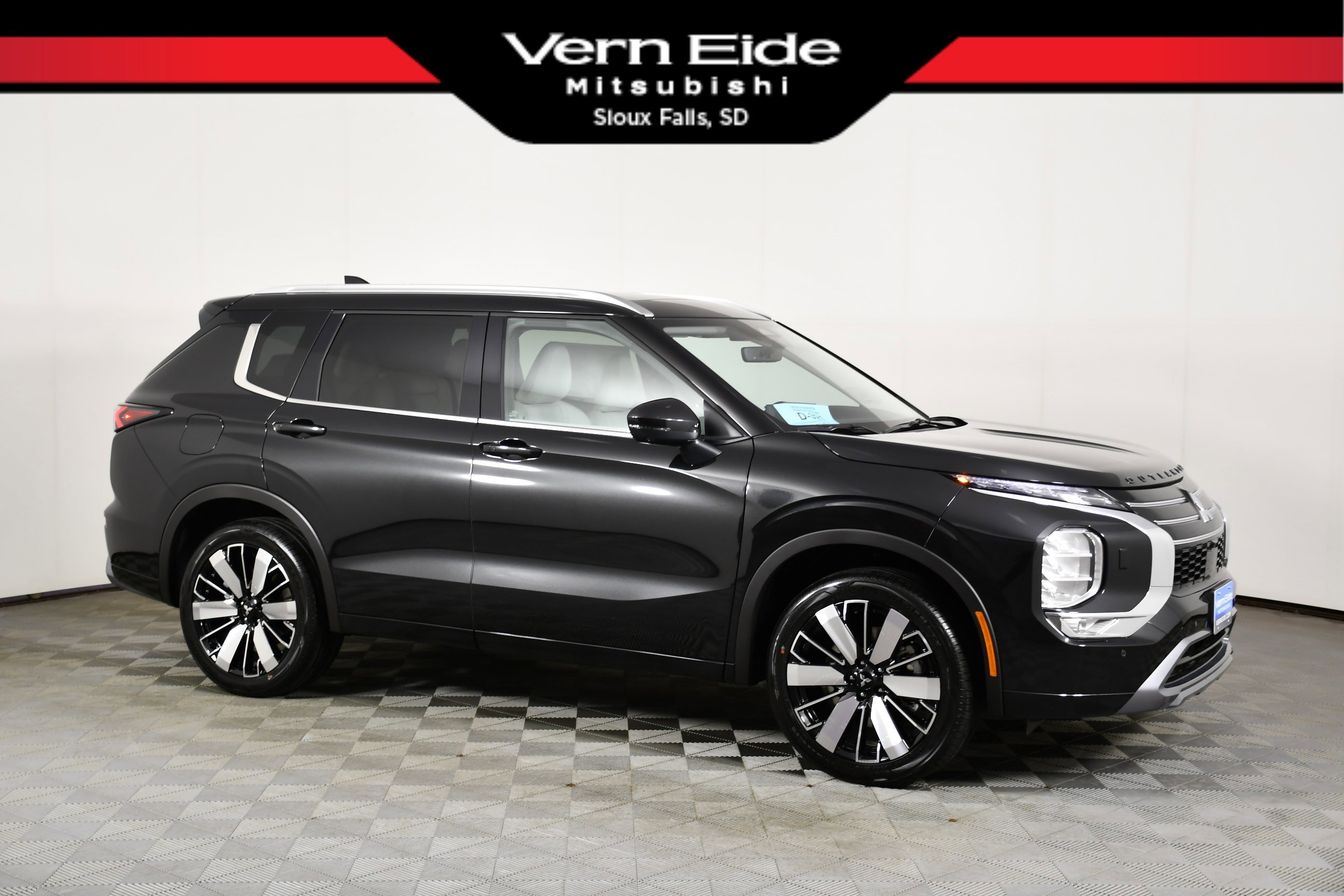 2026 Mitsubishi Outlander SEL S-AWC's photo