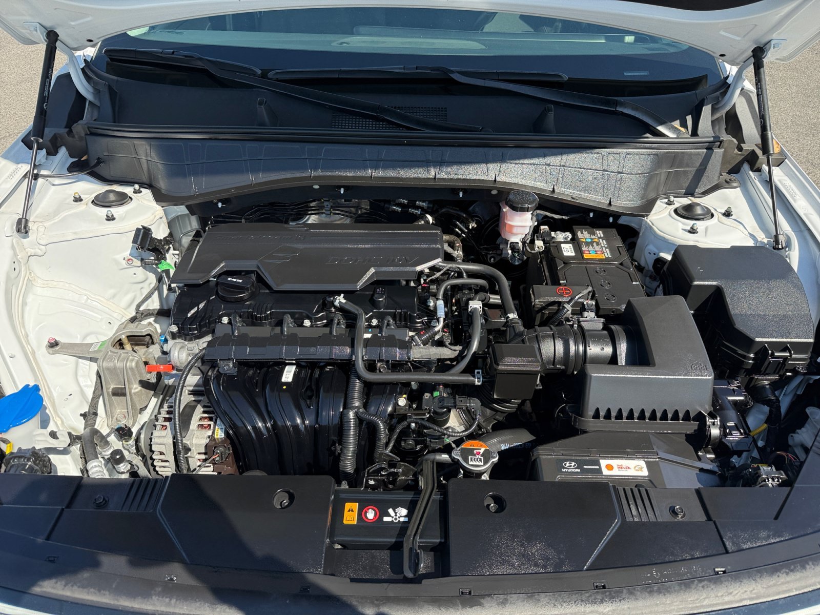 Used 2024 White Hyundai SEL image 20