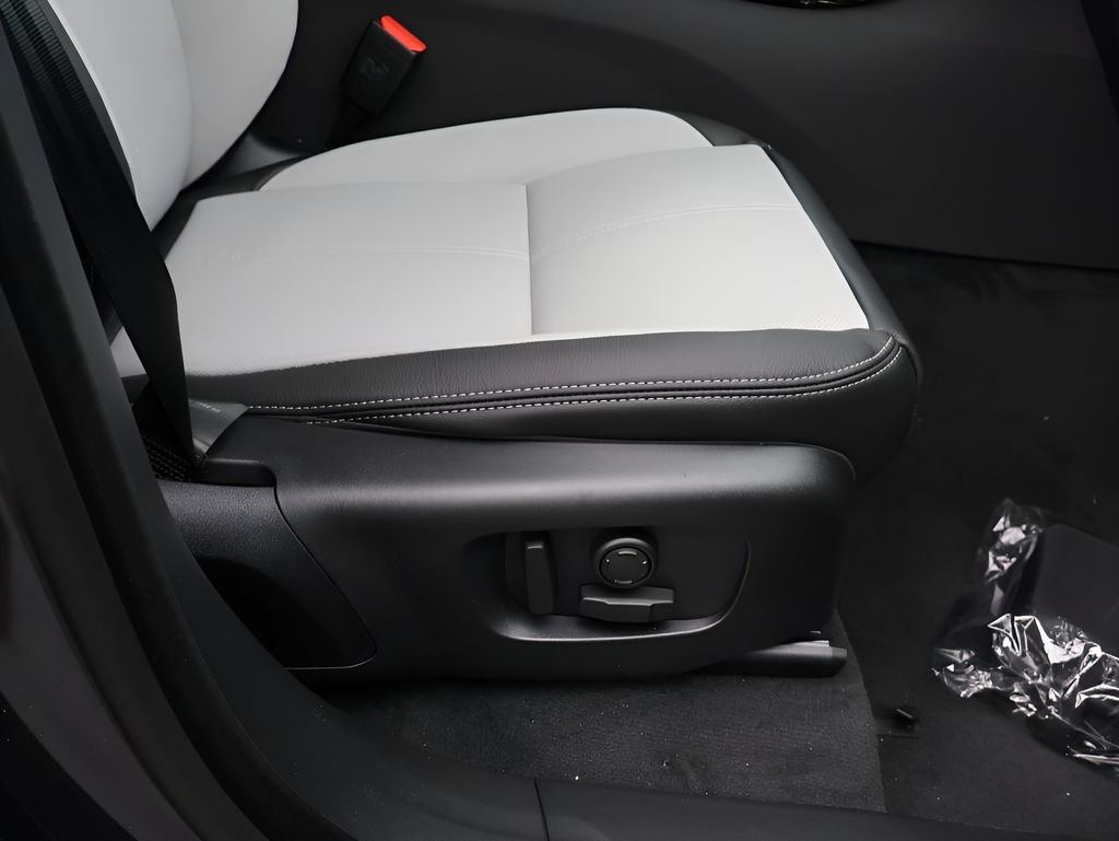 New 2026 Carpathian Grey Land Rover  image 10