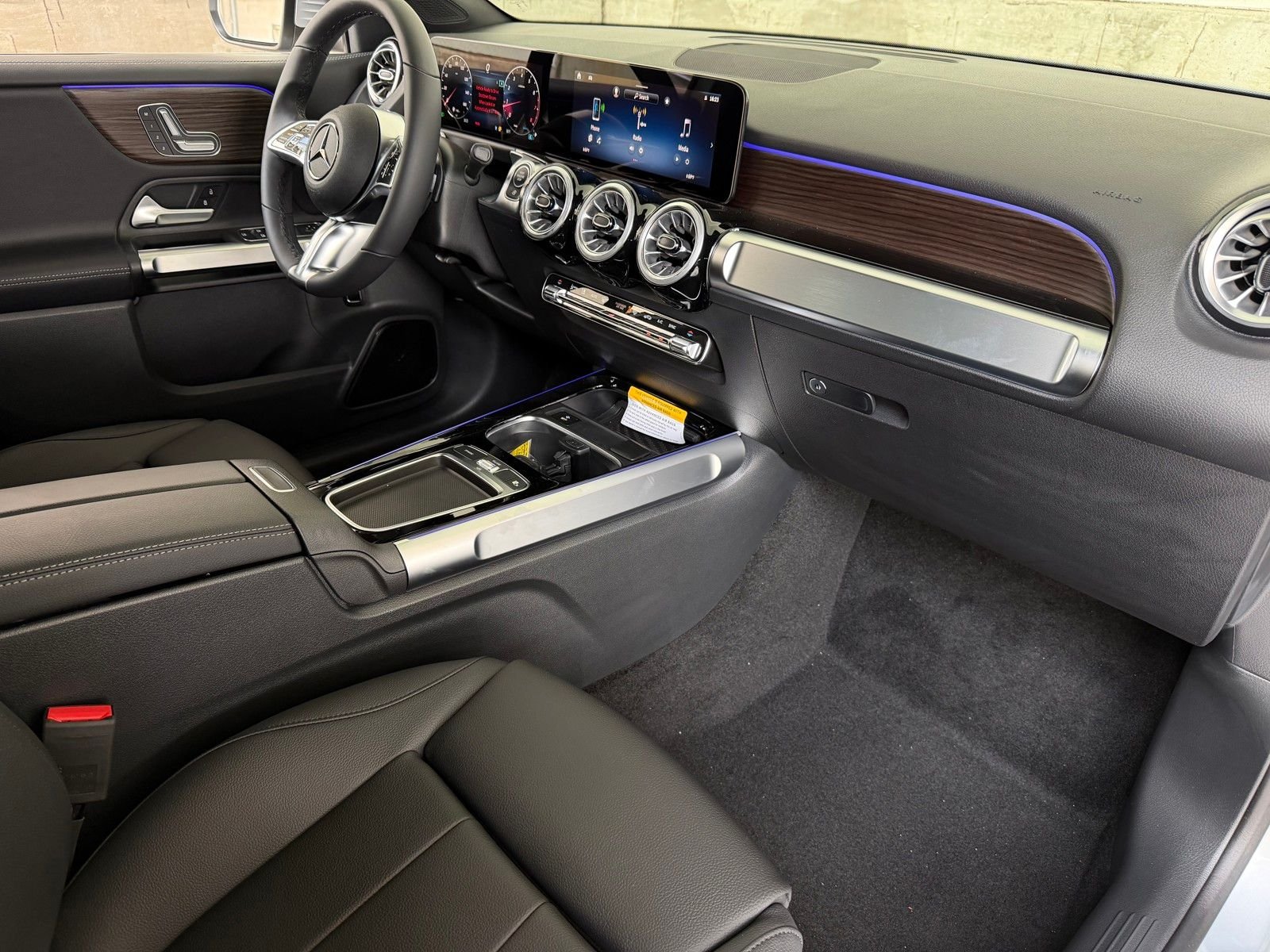 New 2026 Cirrus Silver Metallic Mercedes-Benz GLB 250 image 13