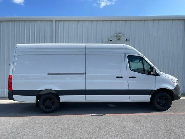 New 2026 White Mercedes-Benz Cargo 170 WB image 16