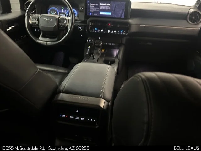 Used 2024  Toyota Base image 13