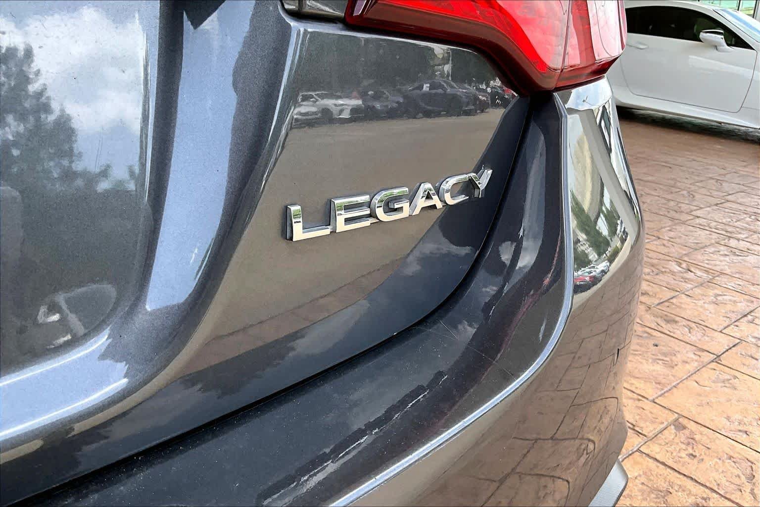 Used 2019 Magnetite Gray Metallic Subaru Limited image 28