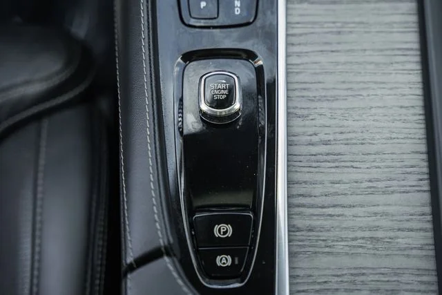 Certified Used 2023 Crystal White Volvo Ultimate image 26