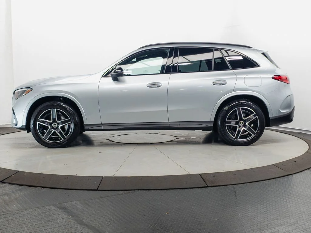 Used 2025 Cirrus Silver Metallic Mercedes-Benz GLC 350e image 4
