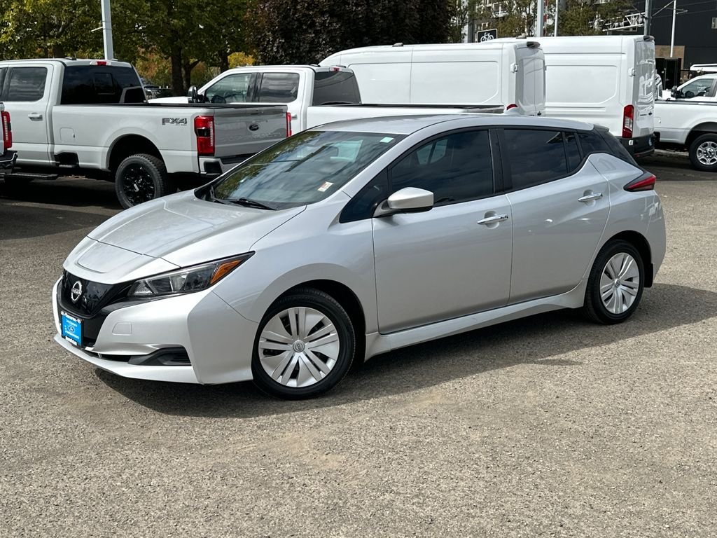 Used 2023 Silver Nissan S image 1