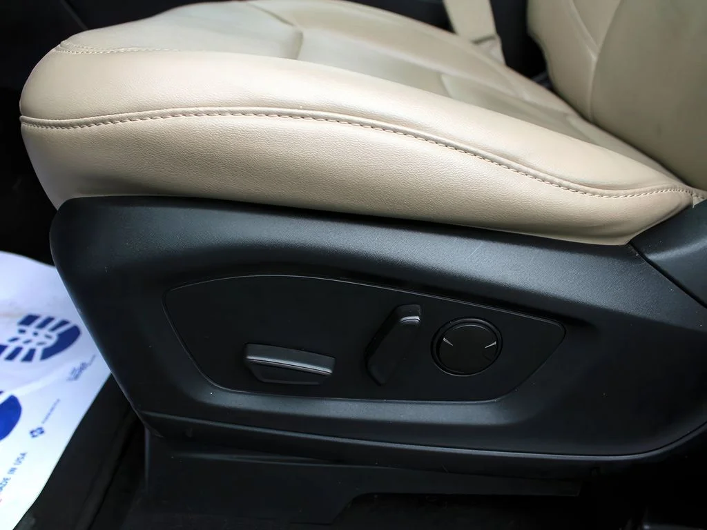 2024 Ford Explorer XLT - Photo 14