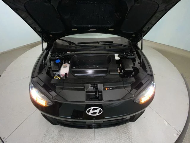 Used 2024 Black Hyundai SEL image 24