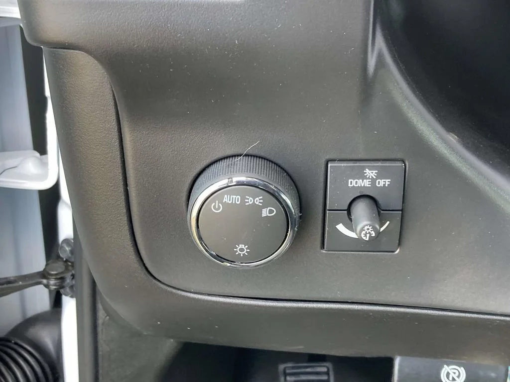 New 2026 Summit White GMC Work Van image 24