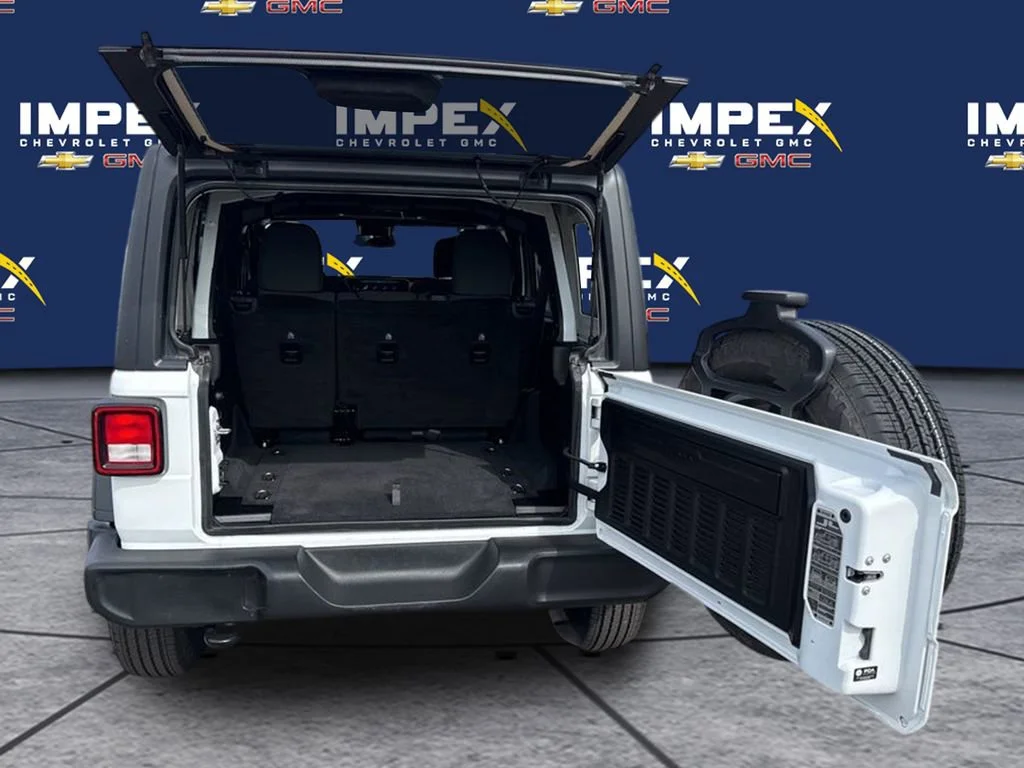 Used 2025 White Jeep Sport S image 29