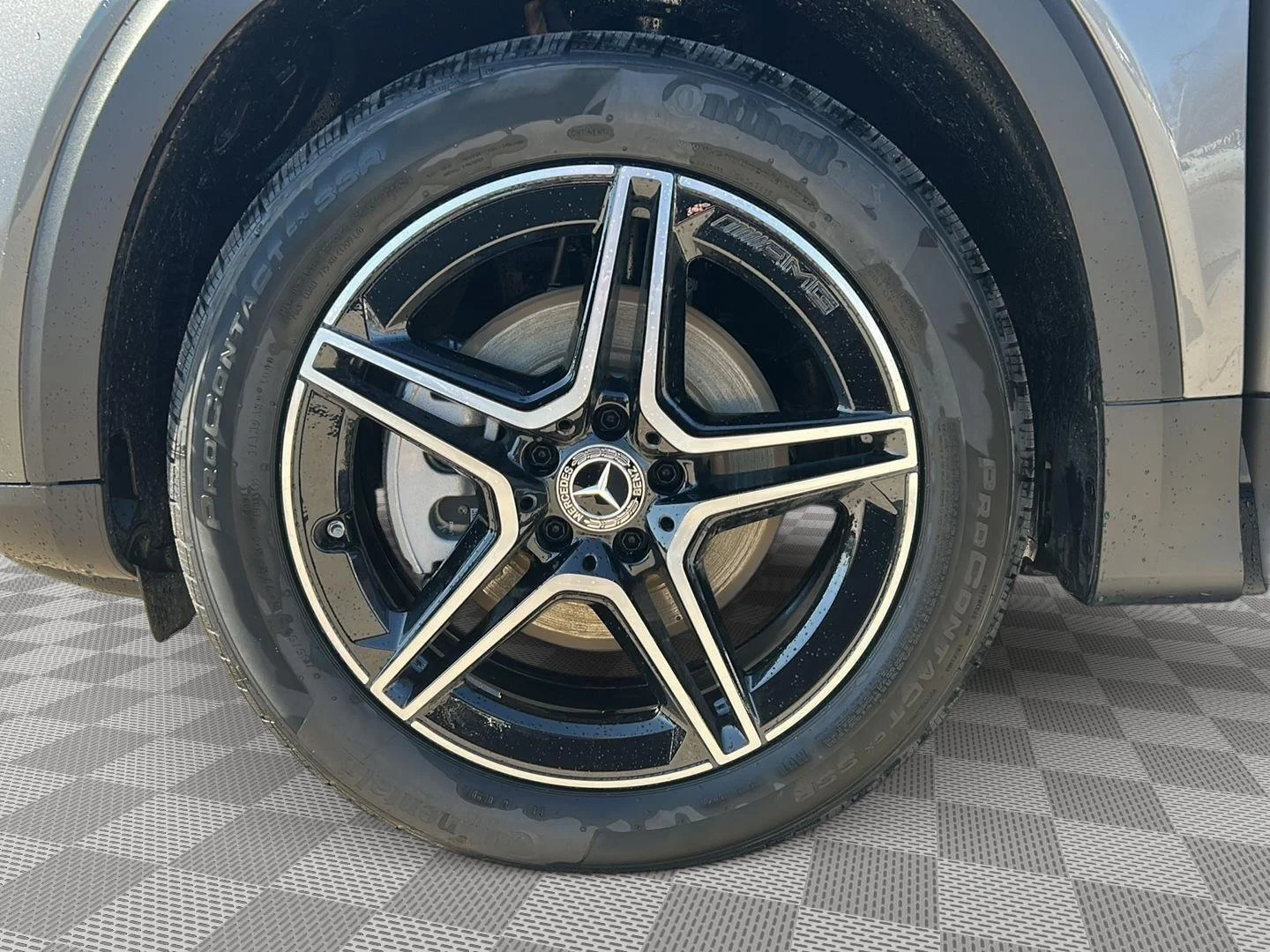 New 2026 Mountain Grey Metallic Mercedes-Benz GLB 250 image 9