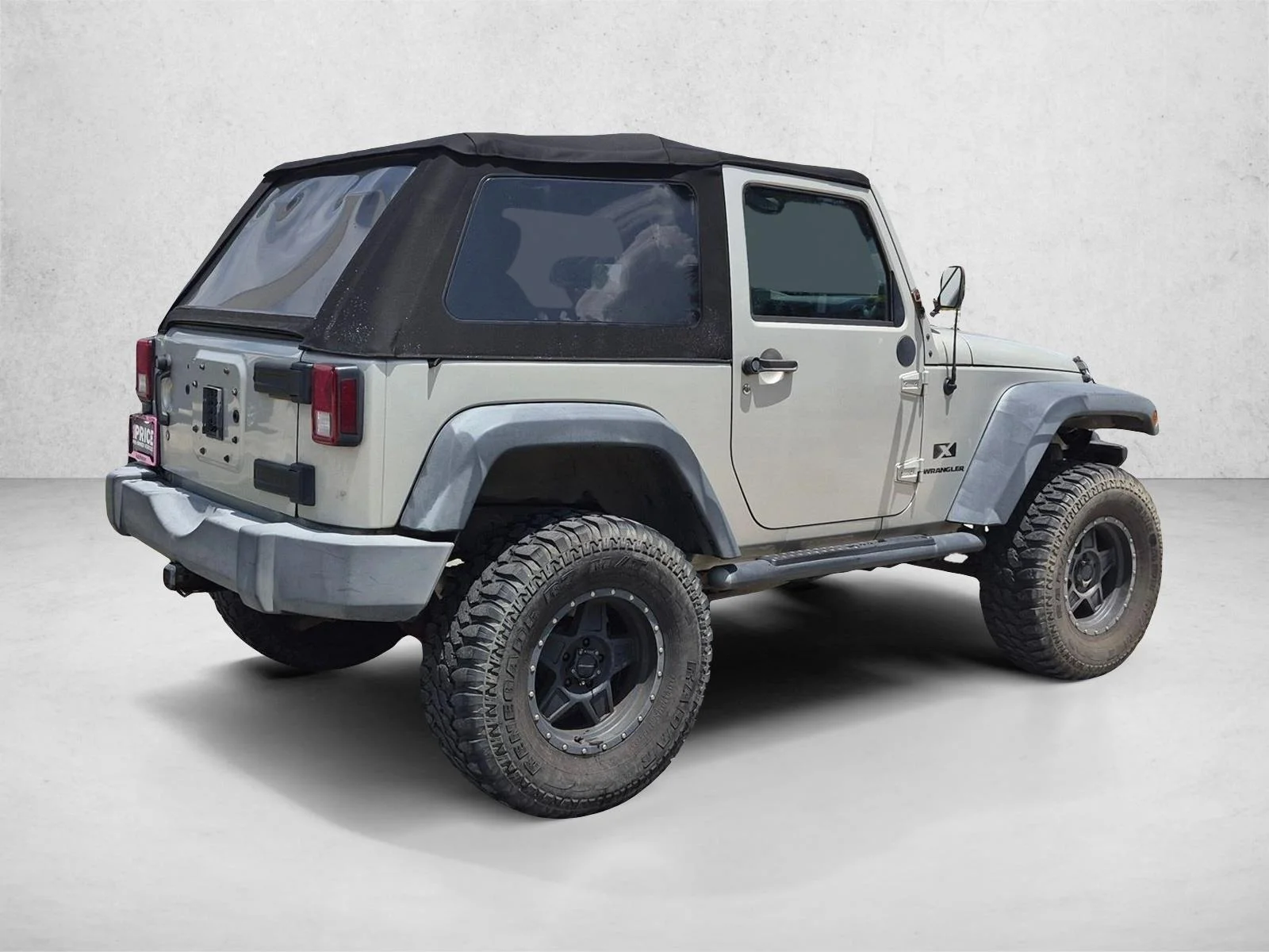 Used 2007 Silver/Gray Jeep X image 5