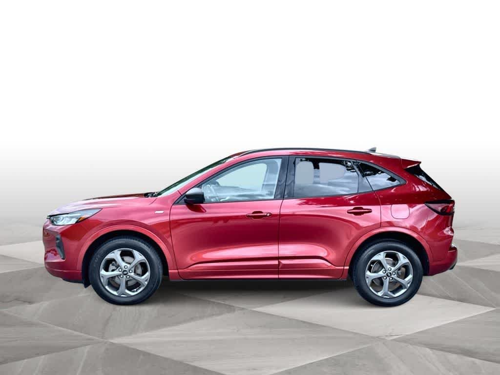 Used 2023 Rapid Red Metallic Tinted Clearcoat Ford ST-Line image 5