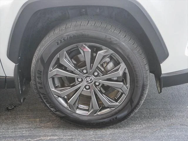 Certified Used 2022 BLIZZARD PEARL Toyota  image 9