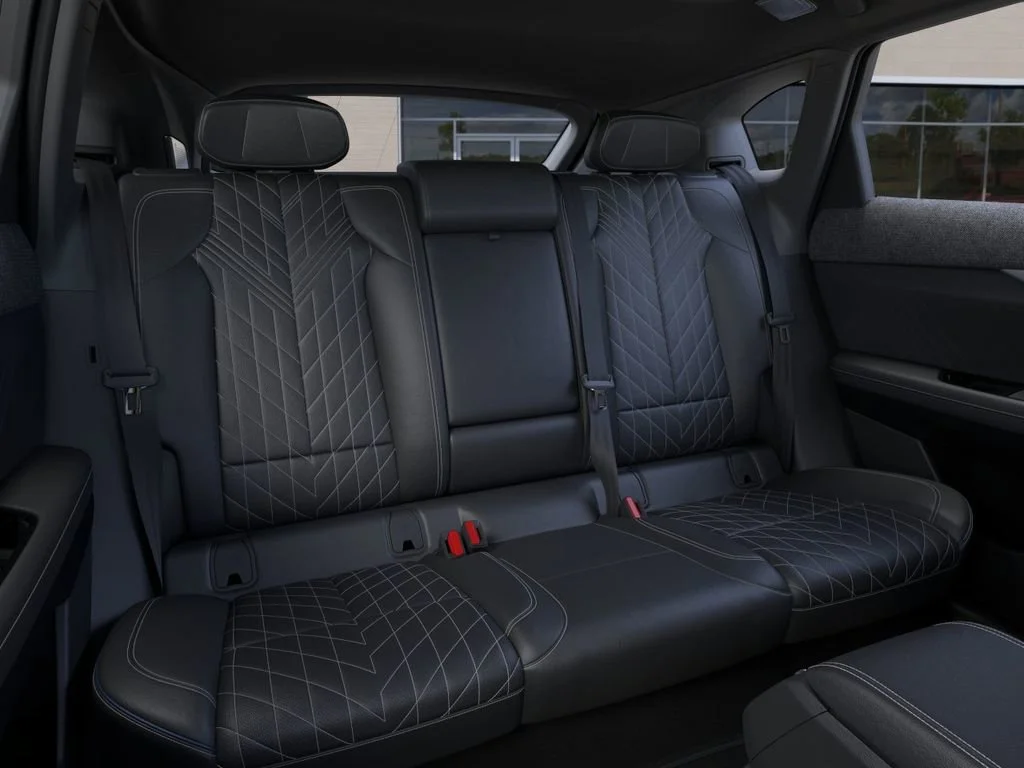 2026 Cadillac OPTIQ V-Series - Photo 17
