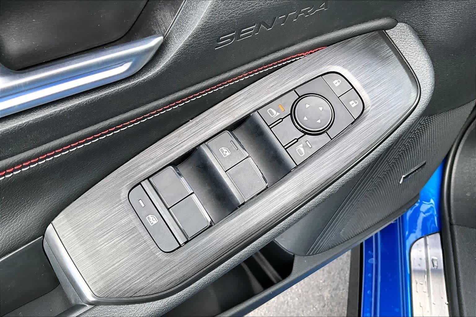 New 2026 Bluestone Pearl/Super Black Nissan SR image 19