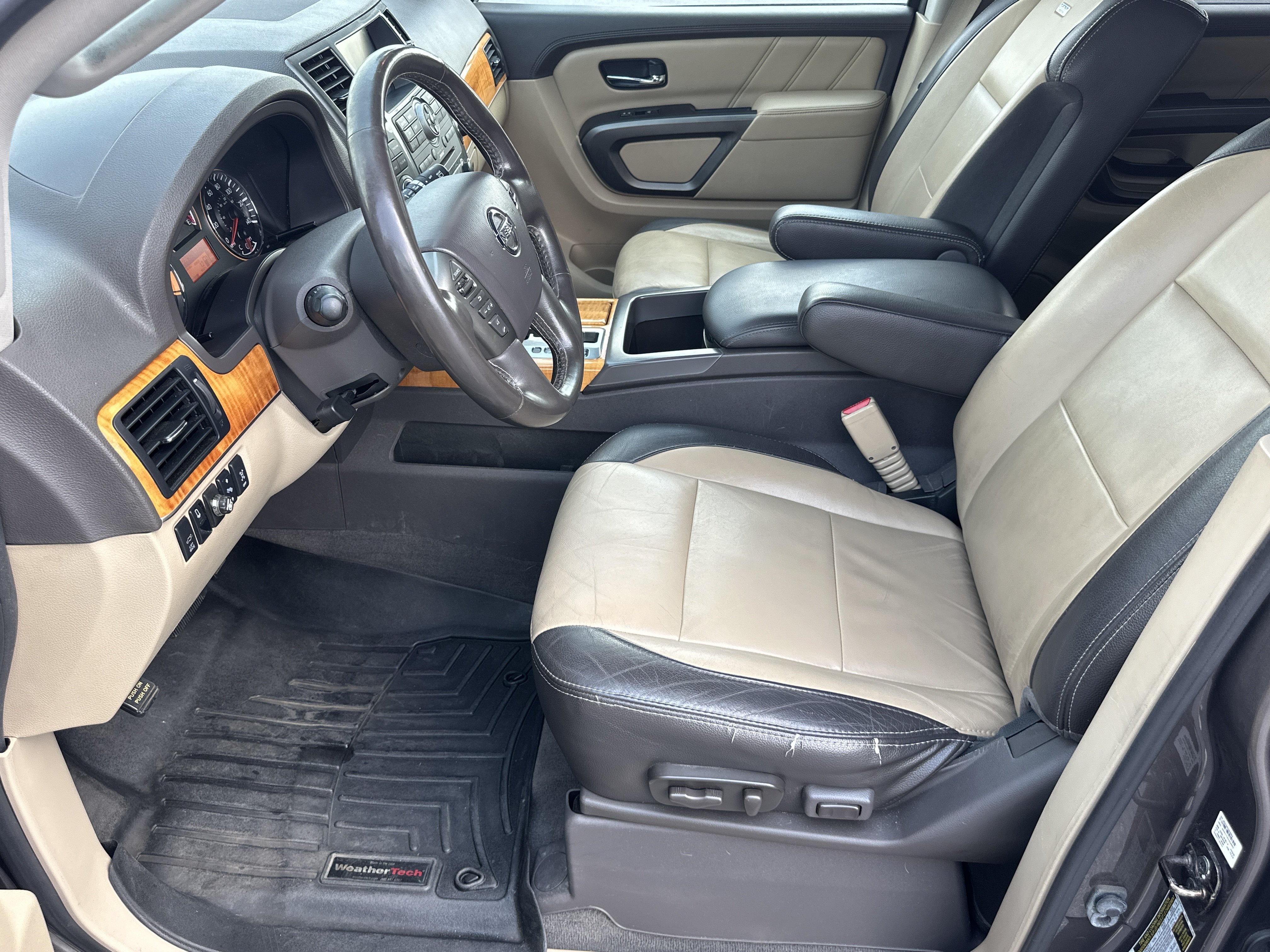 Used 2015 Java Metallic Nissan Platinum image 9