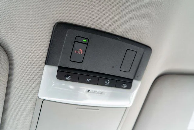 Used 2022 Black Nissan SV image 38