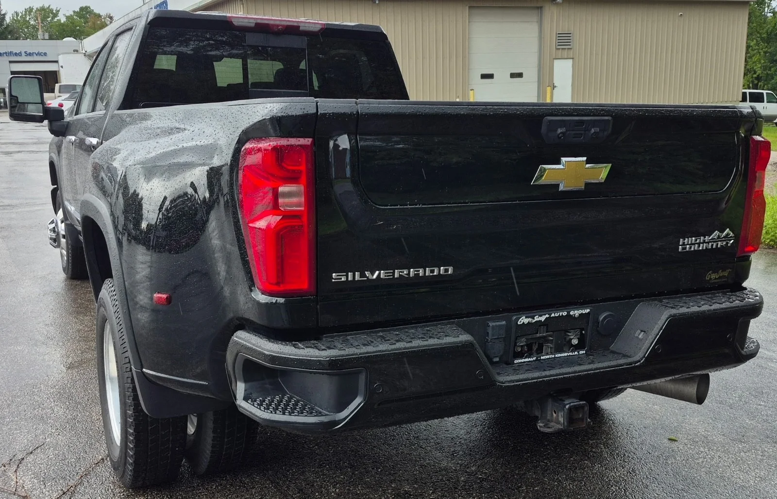 Used 2024 Black Chevrolet High Country image 11