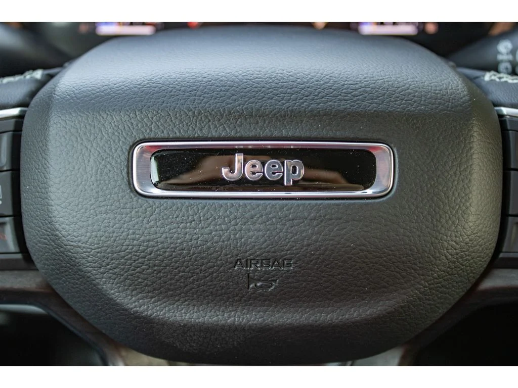 New 2026 Bright White Clearcoat Jeep Limited image 39