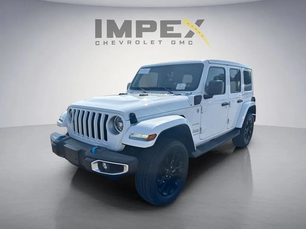 Used 2023 White Jeep Sahara image 1