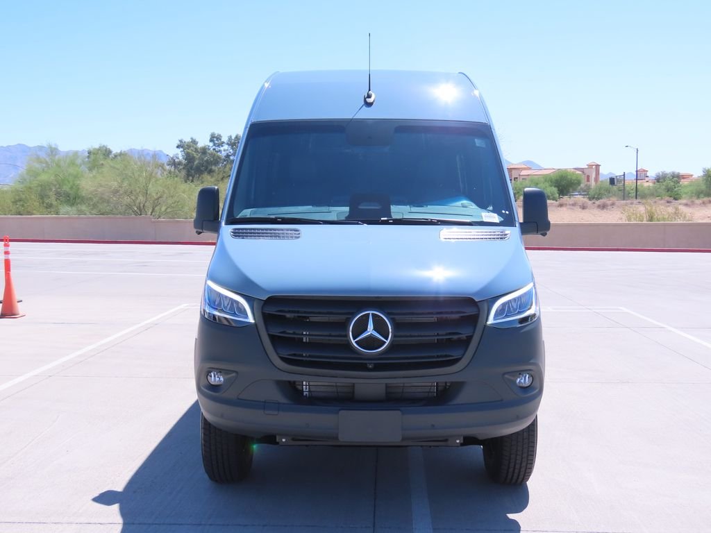 New 2026  Mercedes-Benz Cargo 144 WB image 2