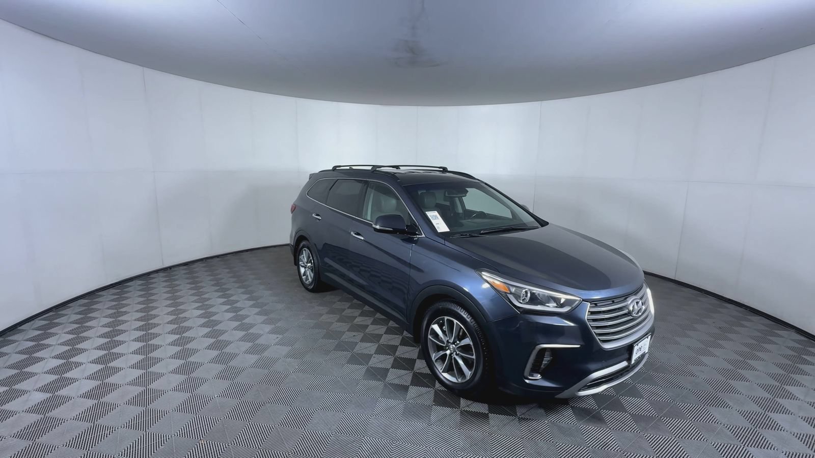 Used 2017 Hyundai Santa Fe SE with VIN KM8SNDHF3HU193917 for sale in Aurora, CO