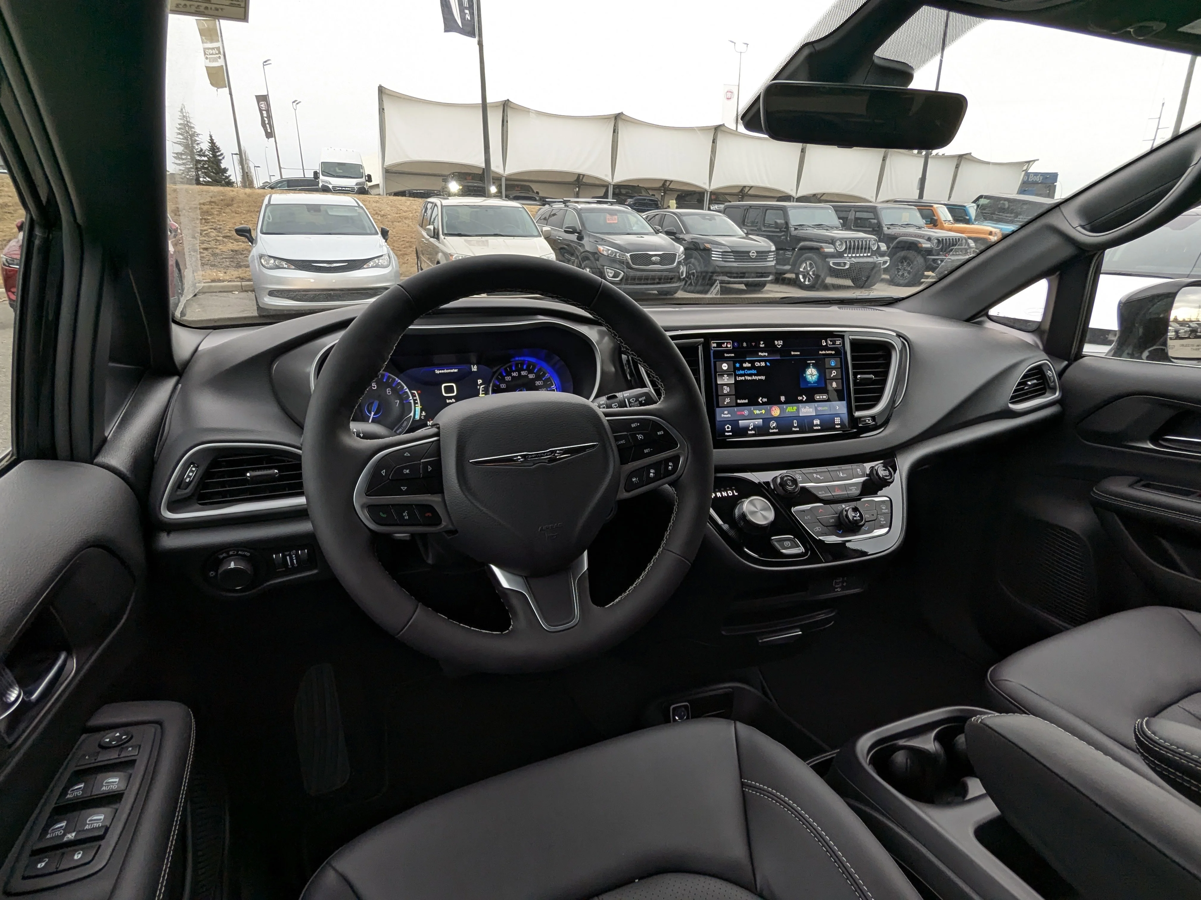 New 2026 Black Chrysler SXT - Power Liftgate - Power Sliding Doors - Leather - Remote Start image 24