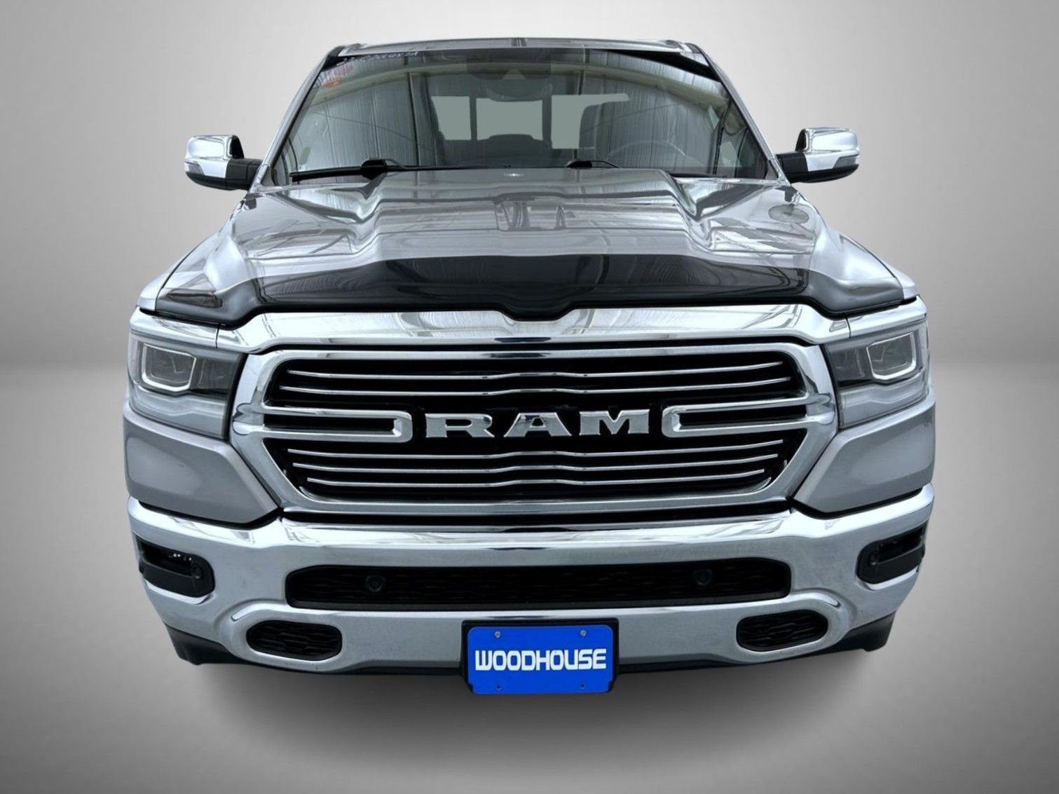 Used 2023 Silver Ram Laramie image 2