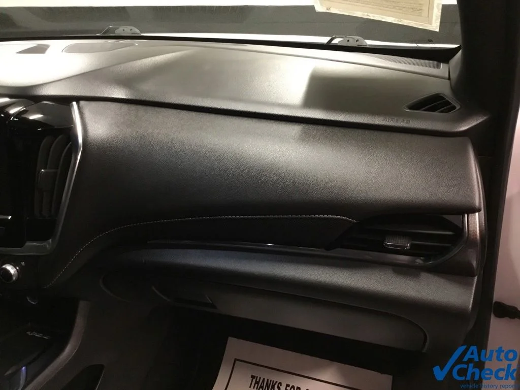 Used 2022 White Chevrolet Premier image 41