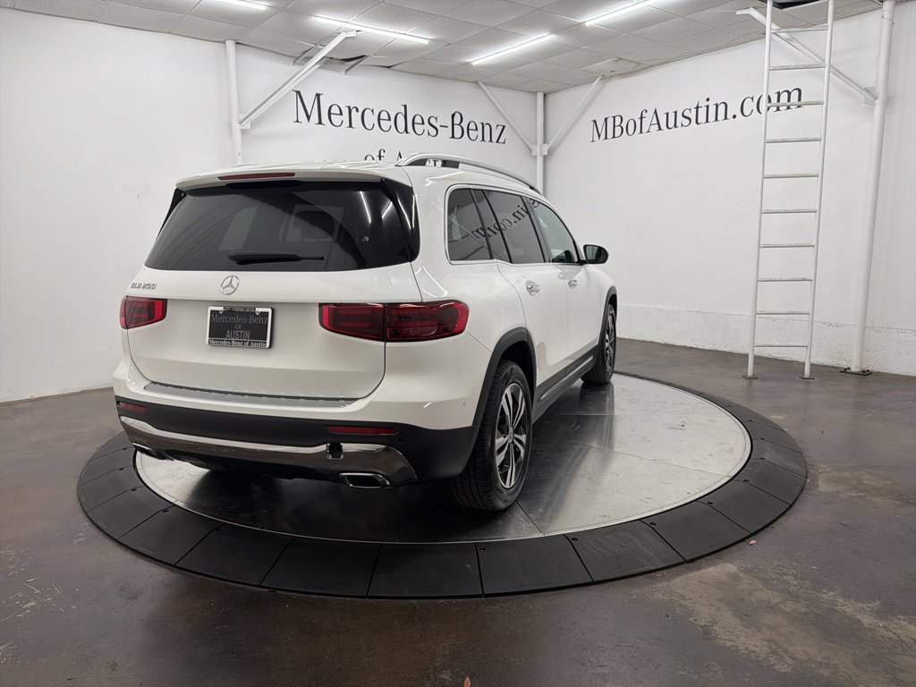 Used 2026 White Mercedes-Benz GLB 250 image 7