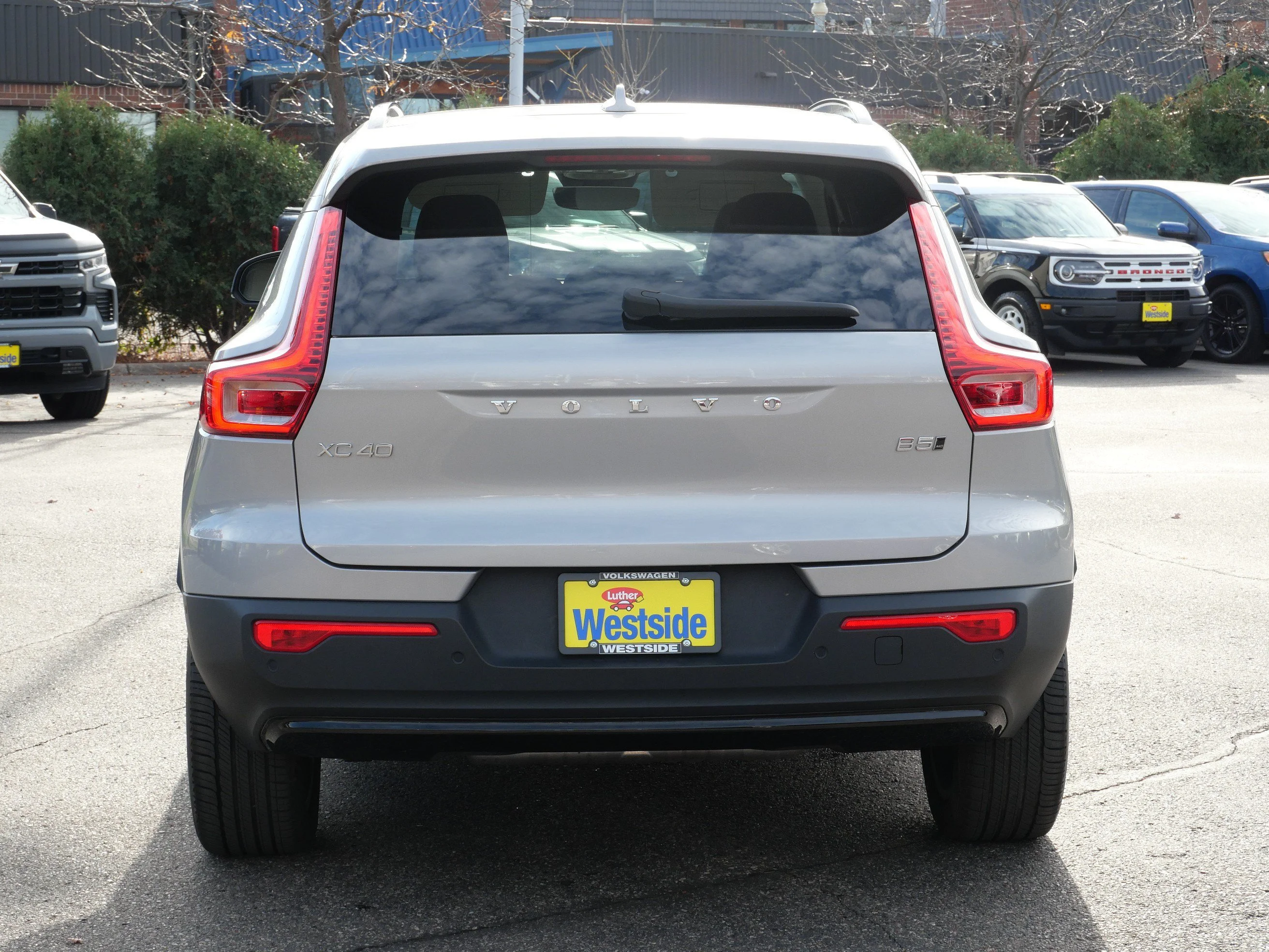 Used 2024 Silver Dawn Metallic Volvo Plus Dark Theme image 6