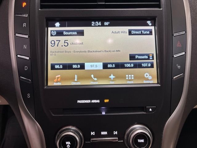 Used 2016 White Lincoln Reserve image 19