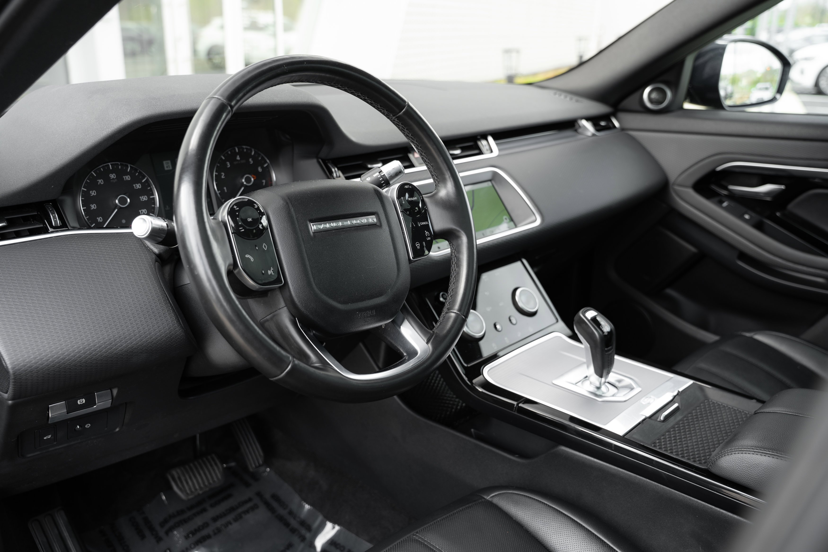 Used 2020 Santorini Black Metallic Land Rover S image 10