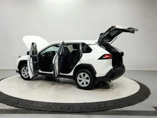 Used 2023 White Toyota LE image 14