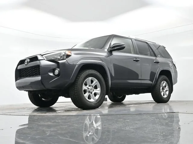 Used 2014 Magnetic Gray Met Toyota SR5 image 11