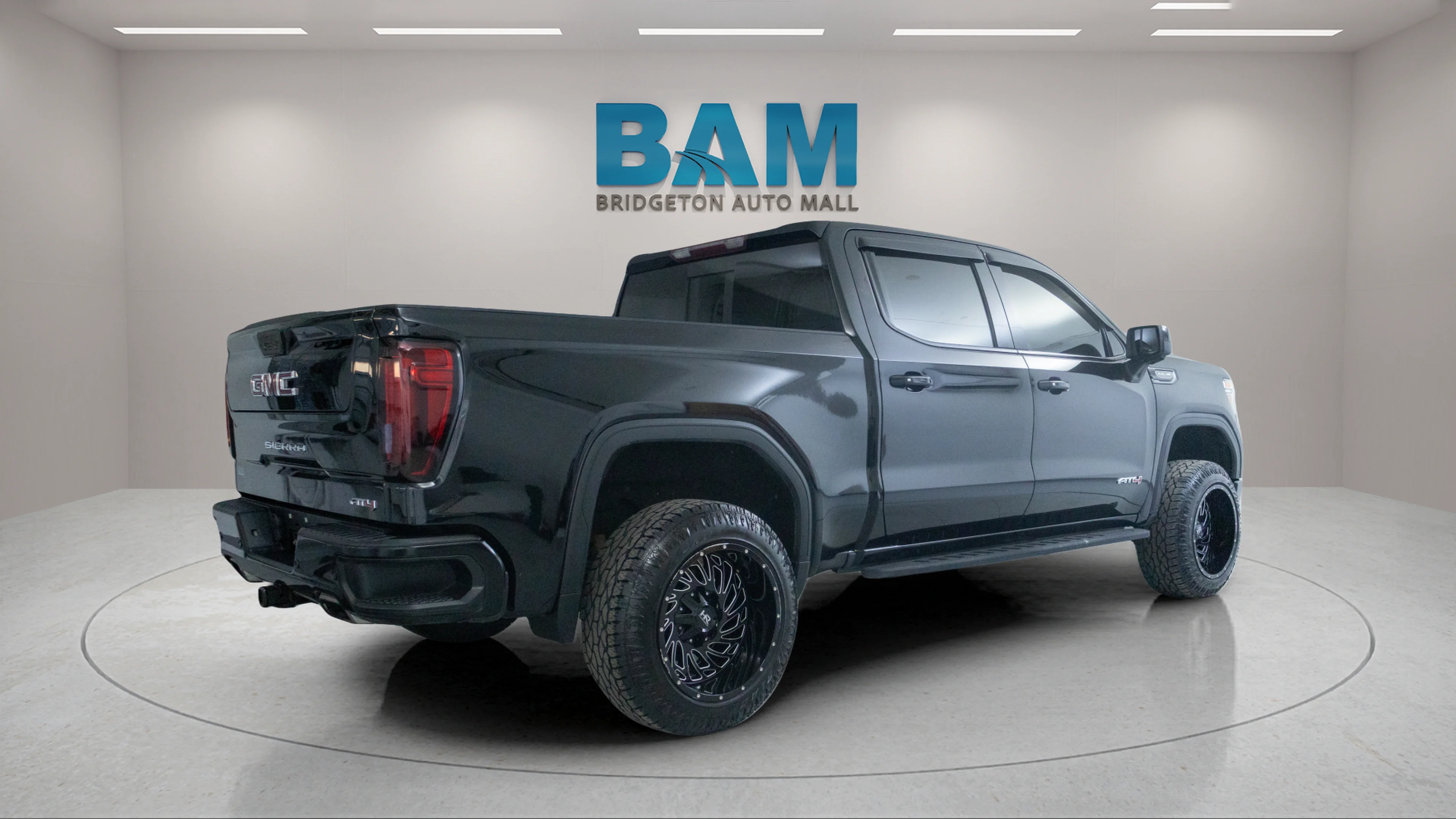 Used 2021 Onyx Black GMC AT4 image 7