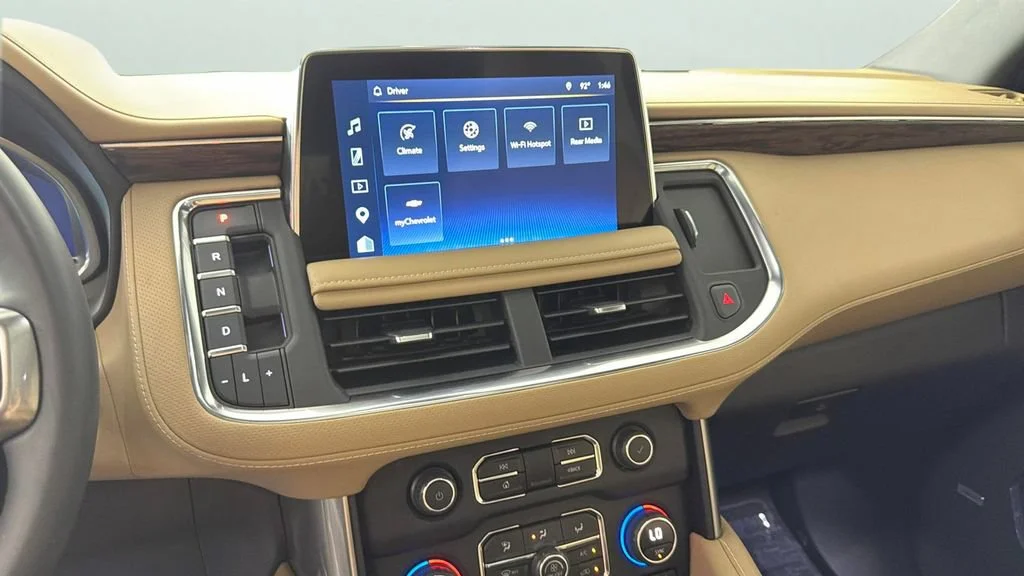 Used 2023 Iridescent Pearl Tricoat Chevrolet Premier image 22