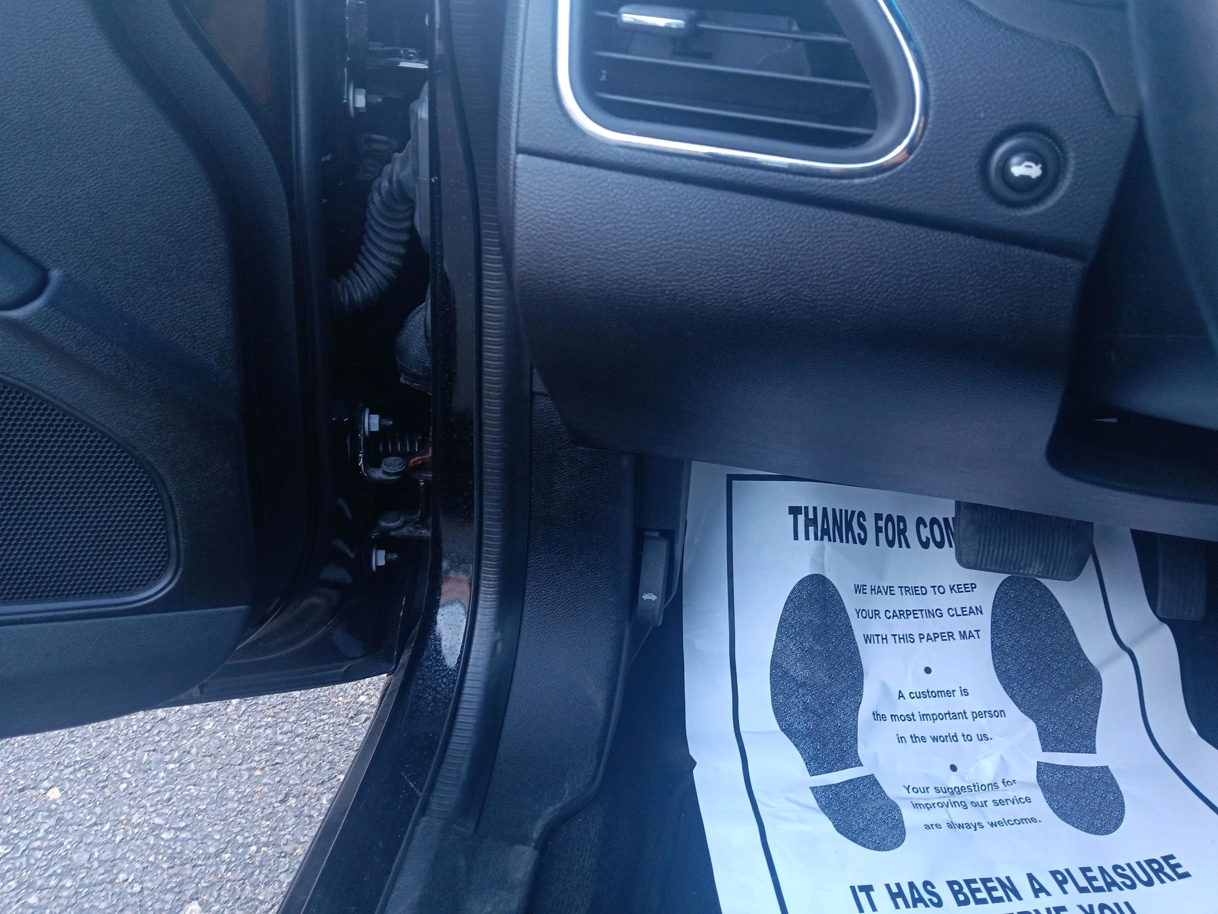 Used 2013 Black Chrysler Touring image 15