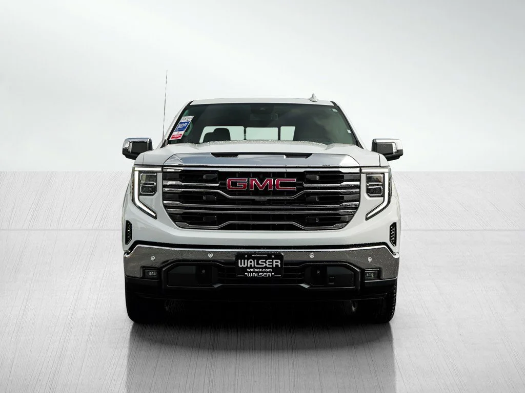 2026 GMC Sierra 1500 SLT - Photo 2